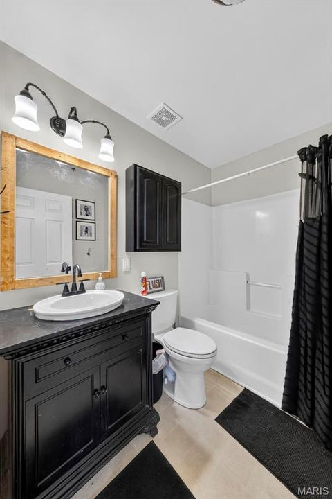 Tiny photo for 1019 W Main Street, Bowling Green, MO 63334 (MLS # 26052669)