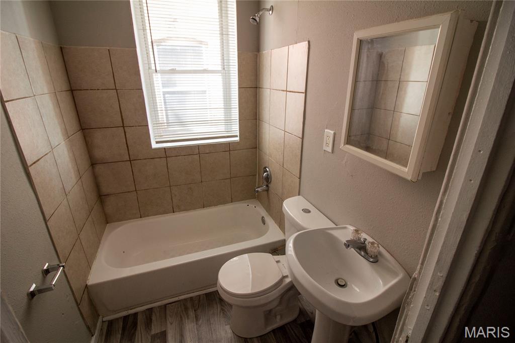 St Louis Commons Add - Residential Income