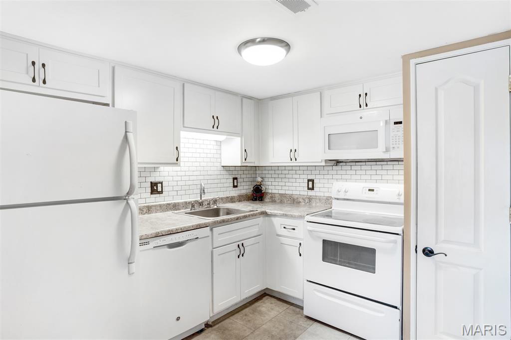 San Luis Hills Condo Amd - Residential