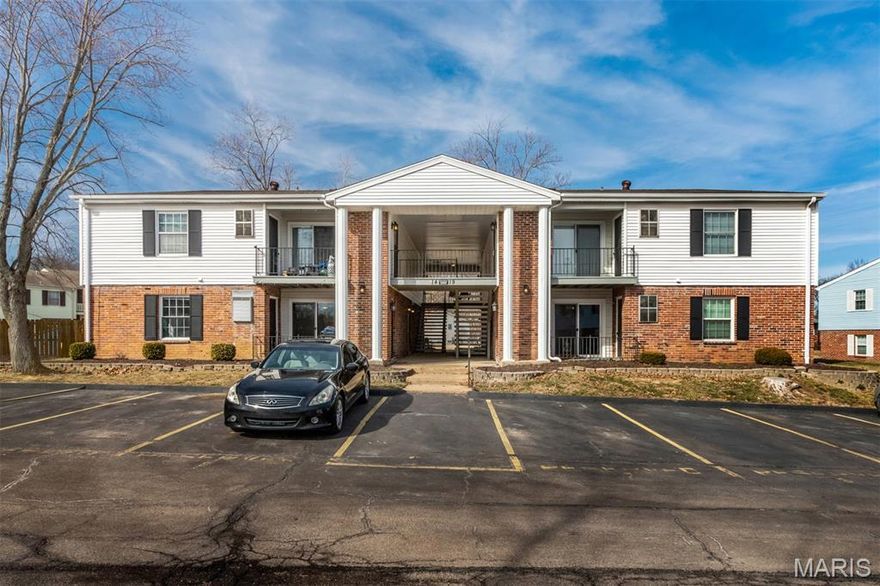 Great condo in the Rockwood School District! 2 bedrooms and 1 full bath ground level unit with a balcony. Enter through the large living room with engineered hardwood flooring and a sliding glass door that leads to the balcony. There is a convenient storage room right off the balcony area. The kitchen offers beautiful white cabinets with plenty of storage space and a nice-sized pantry. Both bedrooms are generous in size with large closets. Make your appointment today to check out this great condo! This one will not last long! Location: End Unit, Ground Level