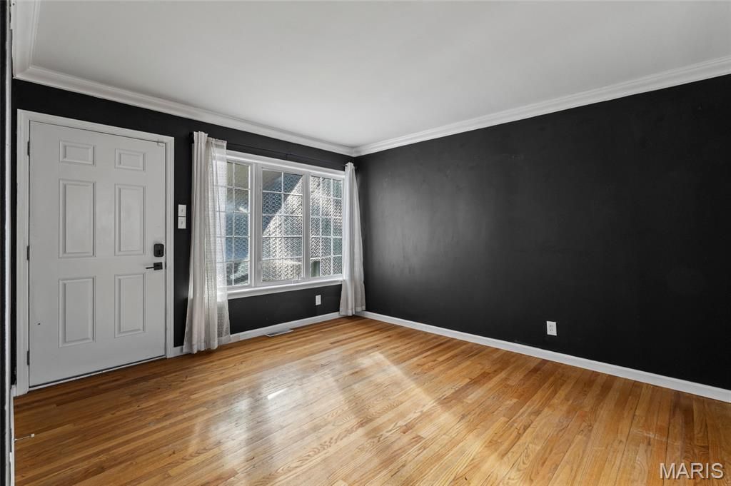 Photo of 835 N Forest Avenue, Webster Groves, MO 63119 (MLS # 25079994)