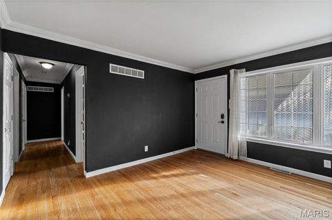 Tiny photo for 835 N Forest Avenue, Webster Groves, MO 63119 (MLS # 25079994)