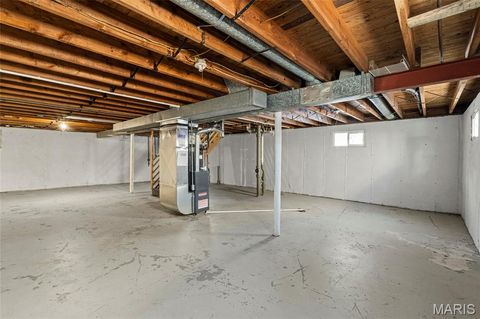 Tiny photo for 835 N Forest Avenue, Webster Groves, MO 63119 (MLS # 25079994)