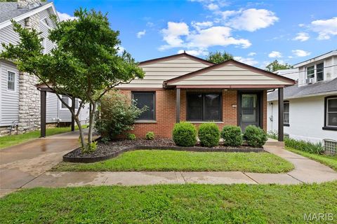 Photo of 1722 Boneta Avenue, Richmond Heights, MO 63117 (MLS # 26047966)