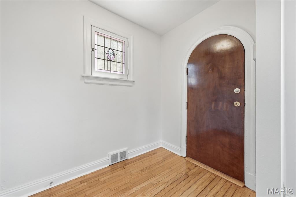 2 S Dellwood Avenue
