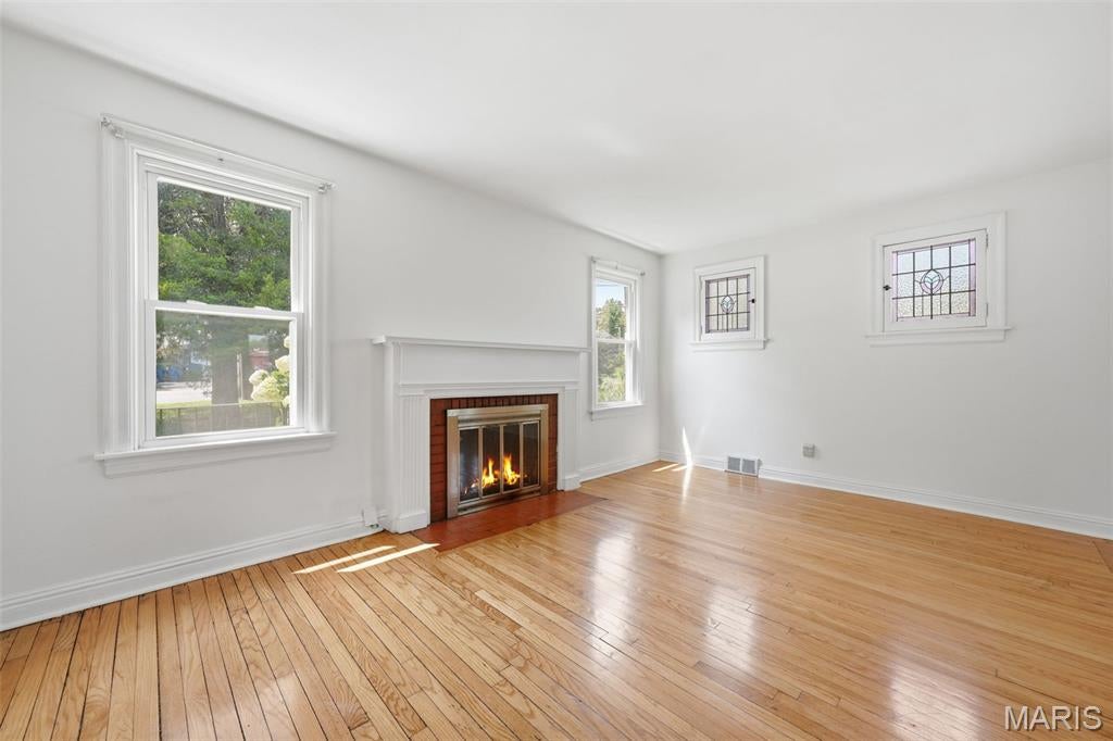 2 S Dellwood Avenue