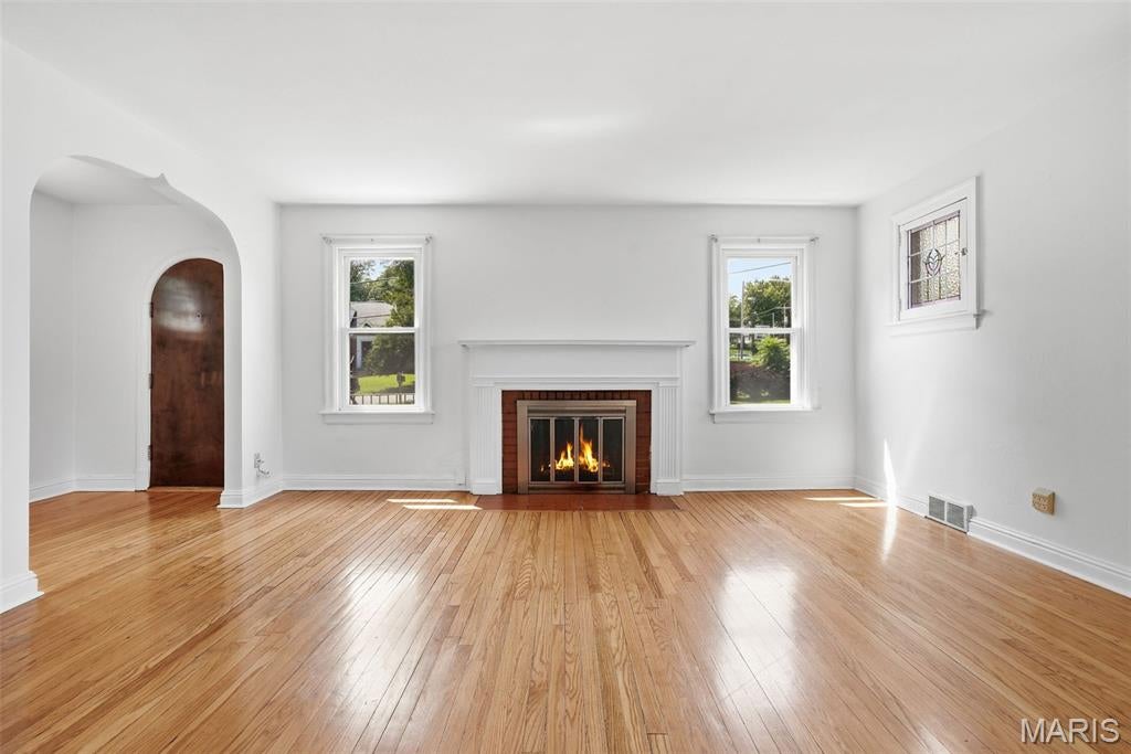 2 S Dellwood Avenue