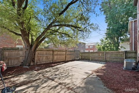 Tiny photo for 7055 Dartmouth Avenue, University City, MO 63130 (MLS # 26018637)