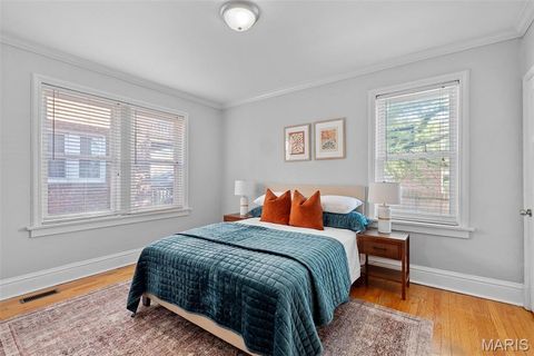 Tiny photo for 7055 Dartmouth Avenue, University City, MO 63130 (MLS # 26018637)