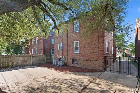 Tiny photo for 7055 Dartmouth Avenue, University City, MO 63130 (MLS # 26018637)