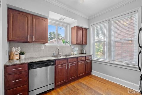 Tiny photo for 7055 Dartmouth Avenue, University City, MO 63130 (MLS # 26018637)