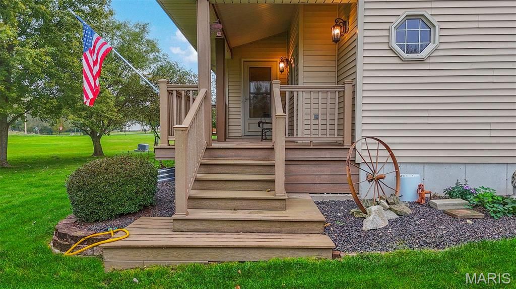 Photo of 108 Breezy Lane, Vandalia, MO 63382 (MLS # 25073558)