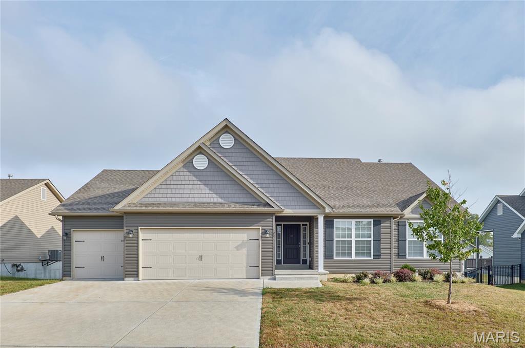 Photo of 125 Hayfield Drive, Moscow Mills, MO 63362 (MLS # 26067818)