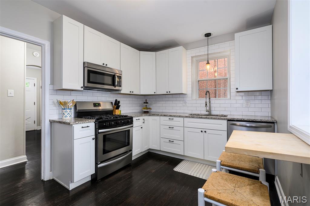 University City, Missouri 63130, United States, 3 Bedrooms Bedrooms, ,2 BathroomsBathrooms,Residential,Pending,206746