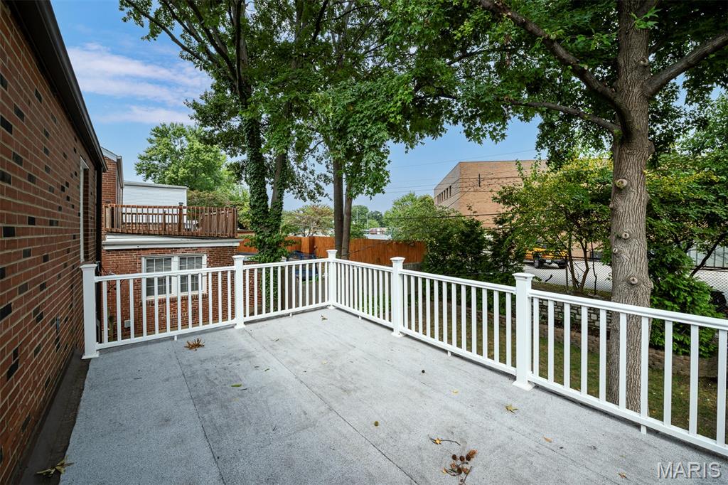 University City, Missouri 63130, United States, 3 Bedrooms Bedrooms, ,2 BathroomsBathrooms,Residential,Pending,206746