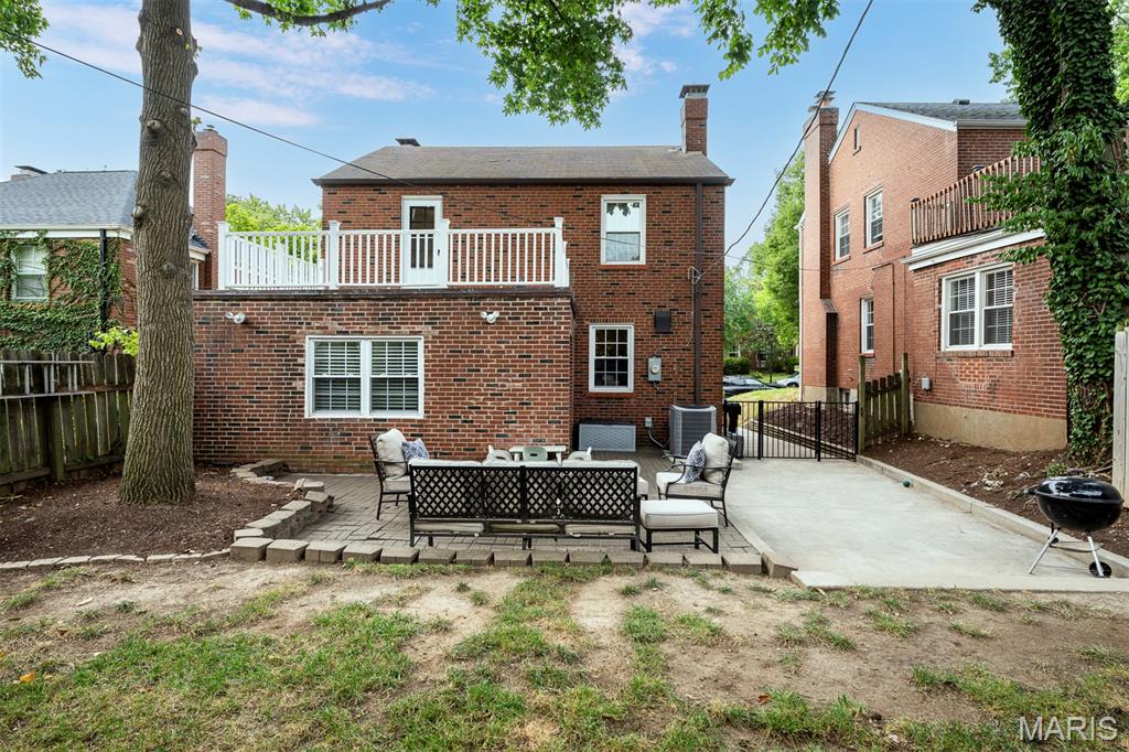 University City, Missouri 63130, United States, 3 Bedrooms Bedrooms, ,2 BathroomsBathrooms,Residential,Pending,206746