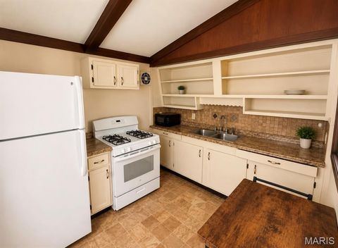Tiny photo for 711 Ellis Street, Elsberry, MO 63343 (MLS # 26028450)