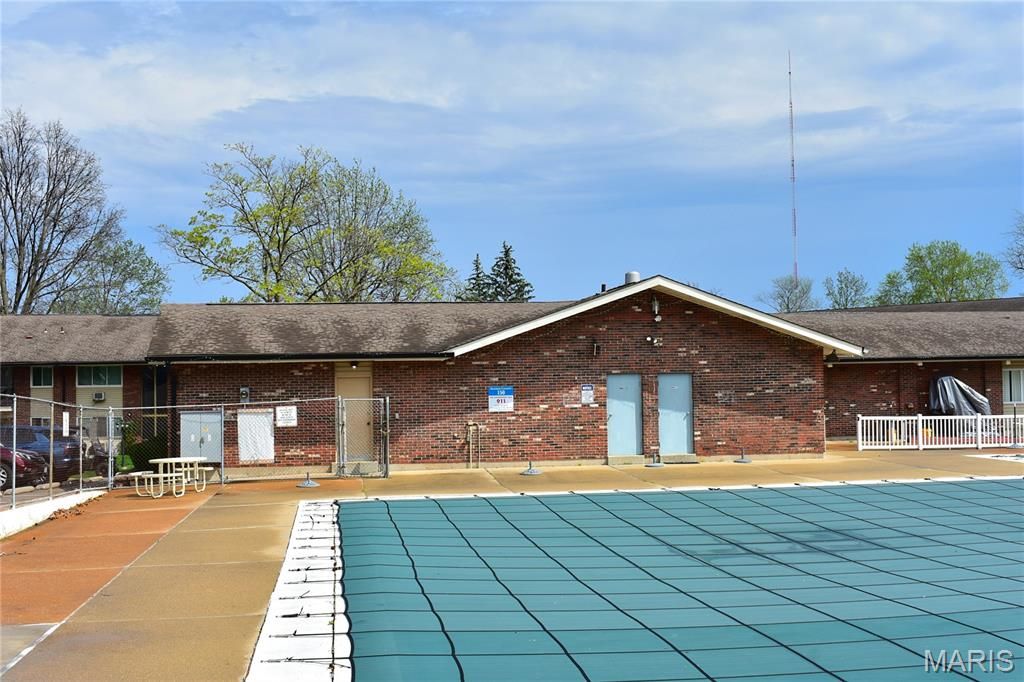 Photo of 9038 Villaridge Court, St Louis, MO 63123 (MLS # 26019727)