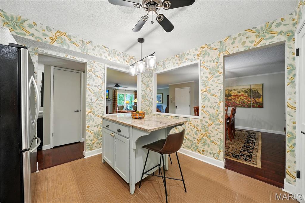 Kirkwood, Missouri 63122, United States, 2 Bedrooms Bedrooms, ,2 BathroomsBathrooms,Residential,Active,144853