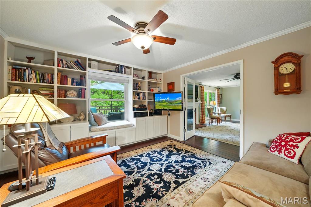 Kirkwood, Missouri 63122, United States, 2 Bedrooms Bedrooms, ,2 BathroomsBathrooms,Residential,Active,144853