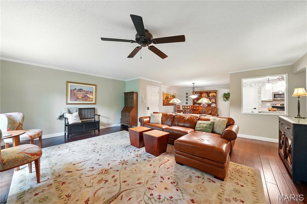 Kirkwood, Missouri 63122, United States, 2 Bedrooms Bedrooms, ,2 BathroomsBathrooms,Residential,Active,144853