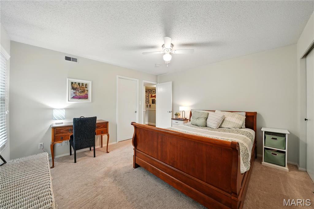 Kirkwood, Missouri 63122, United States, 2 Bedrooms Bedrooms, ,2 BathroomsBathrooms,Residential,Active,144853