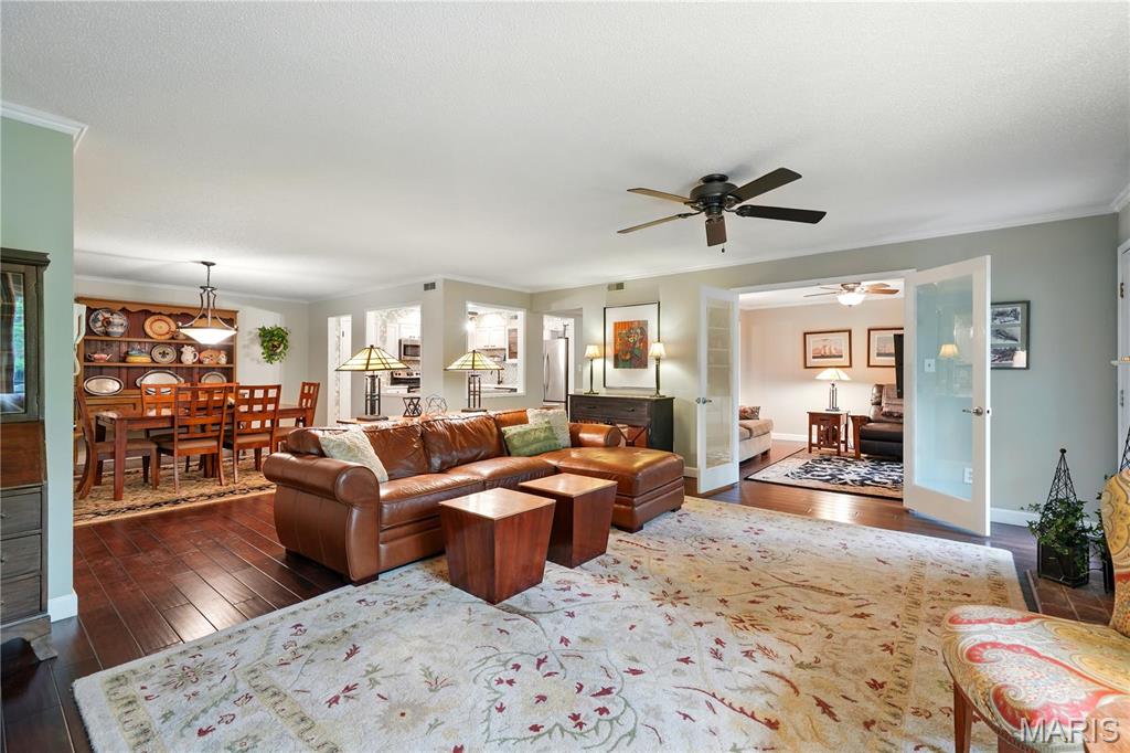 Kirkwood, Missouri 63122, United States, 2 Bedrooms Bedrooms, ,2 BathroomsBathrooms,Residential,Active,144853