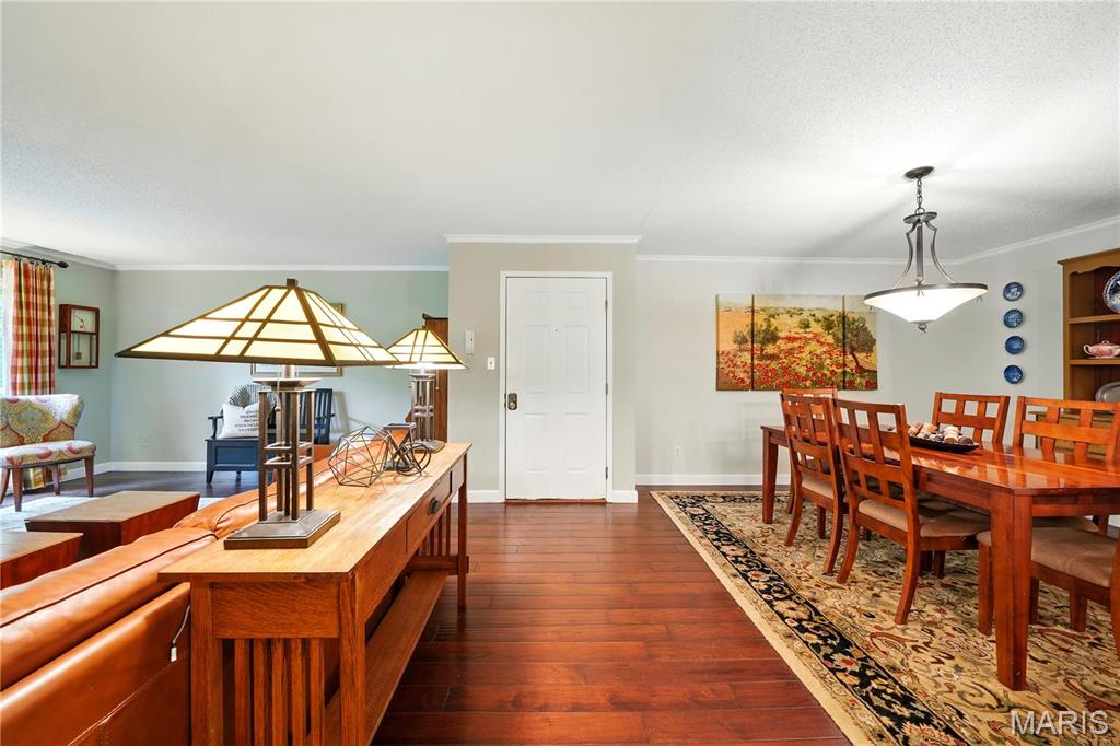 Kirkwood, Missouri 63122, United States, 2 Bedrooms Bedrooms, ,2 BathroomsBathrooms,Residential,Active,144853