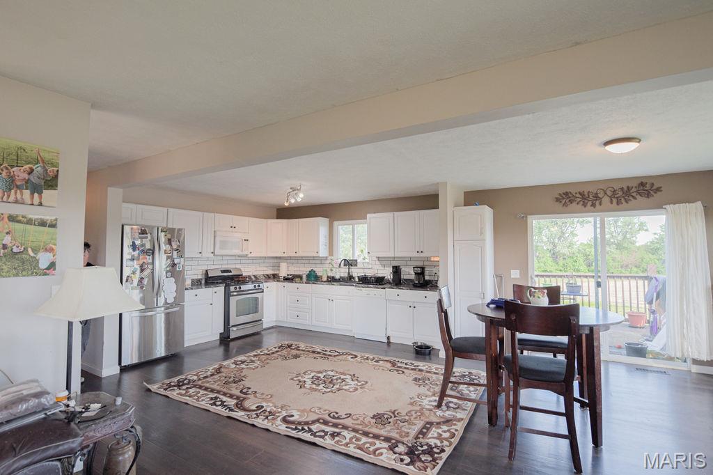 806 S 7th Street