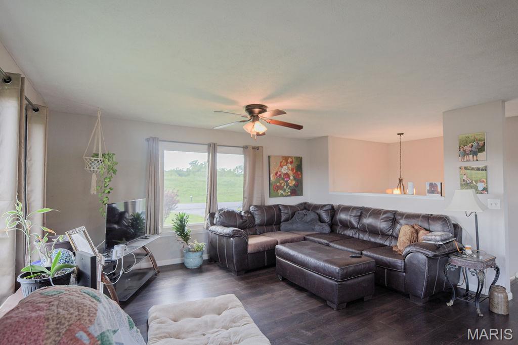 806 S 7th Street