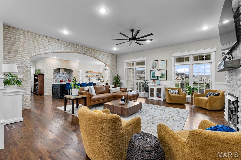 Touchdown Rdg 2 - Residential