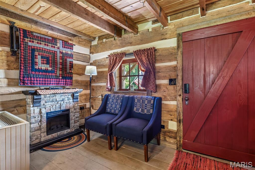 n/a - Commercial Sale