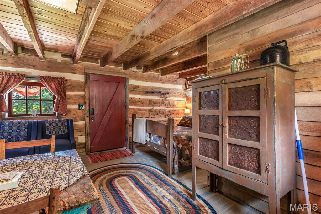 n/a - Commercial Sale