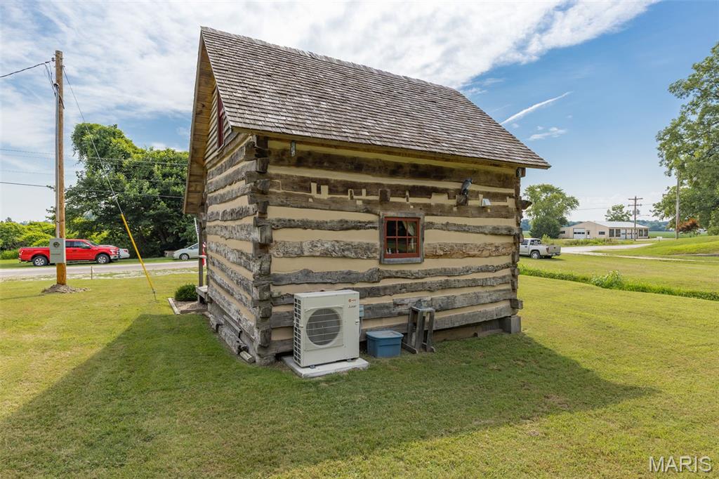 n/a - Commercial Sale