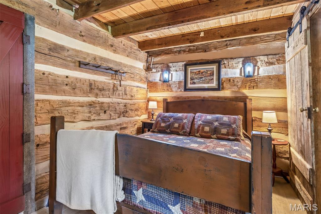 n/a - Commercial Sale