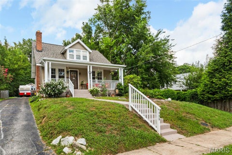 Tiny photo for 329 Stark Court, Webster Groves, MO 63119 (MLS # 26046085)