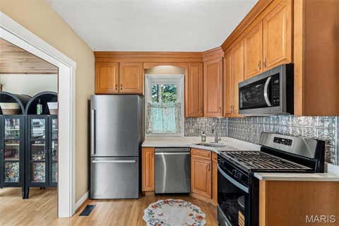 Tiny photo for 329 Stark Court, Webster Groves, MO 63119 (MLS # 26046085)
