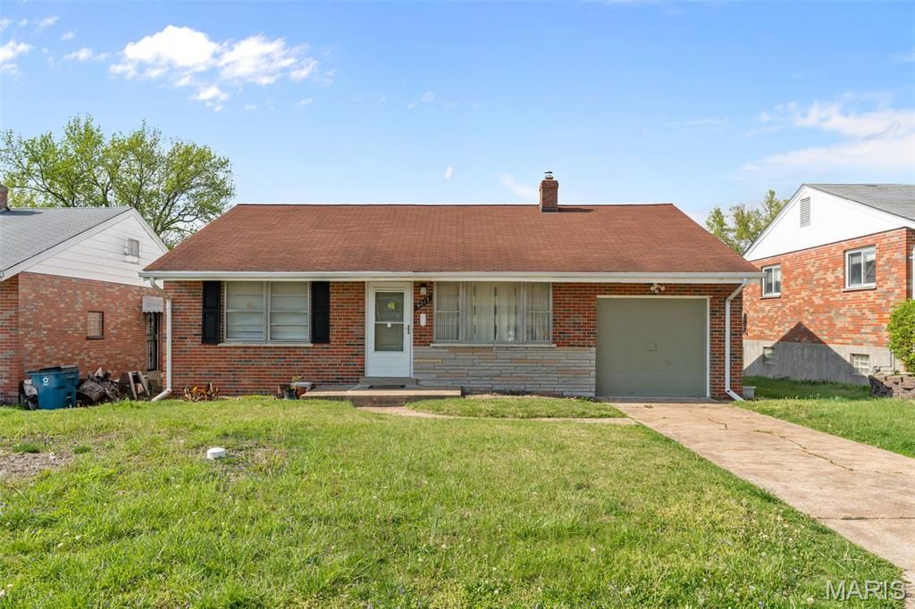 Photo of 9213 Ranch Meadows Drive, St Louis, MO 63136 (MLS # 26023908)