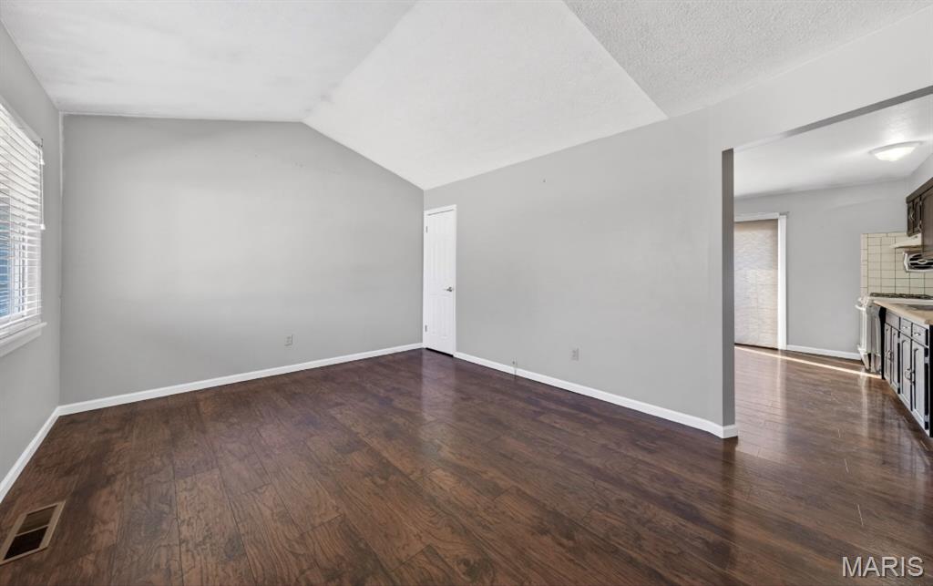 728 Undercliff Drive