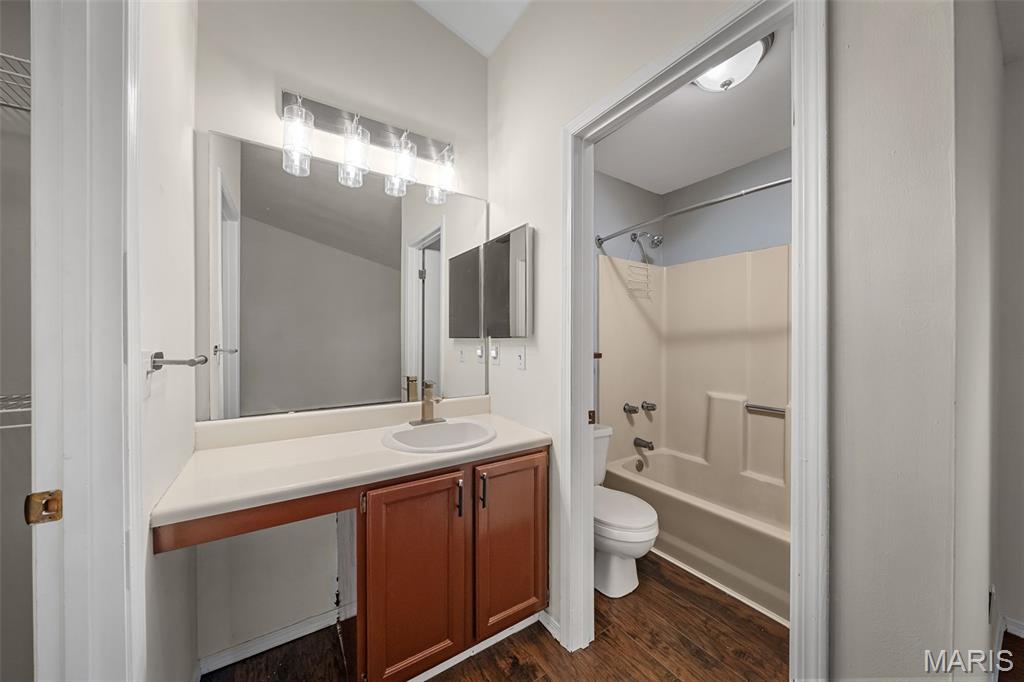 1042 Sugar Creek Court 8