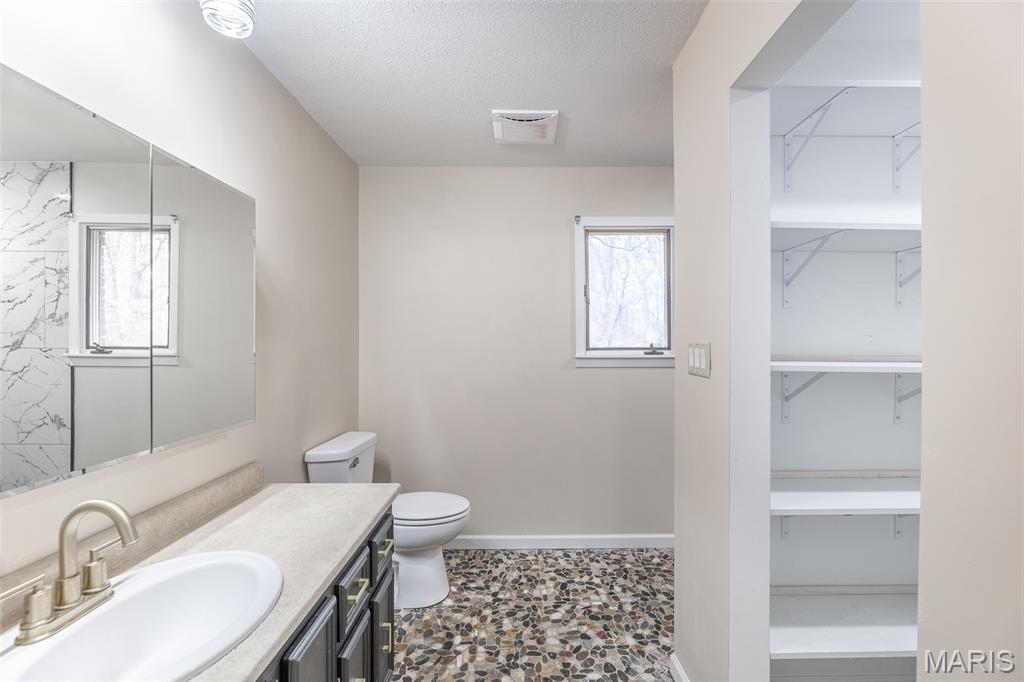 Baugh's Sub S 160 - Residential