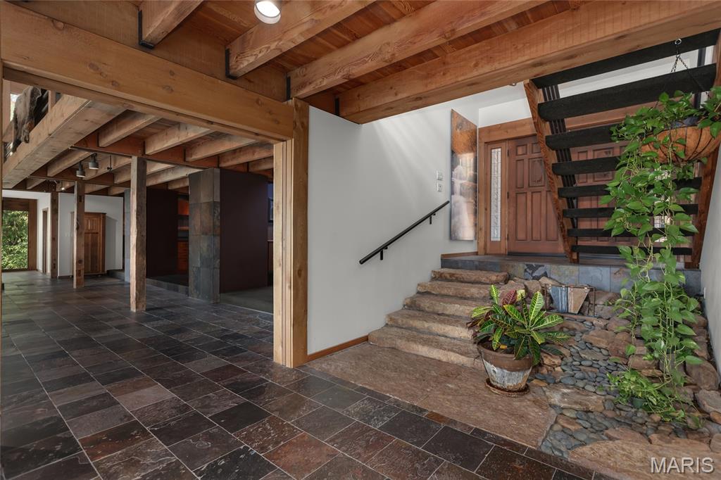 1602 Wolf Trail Road