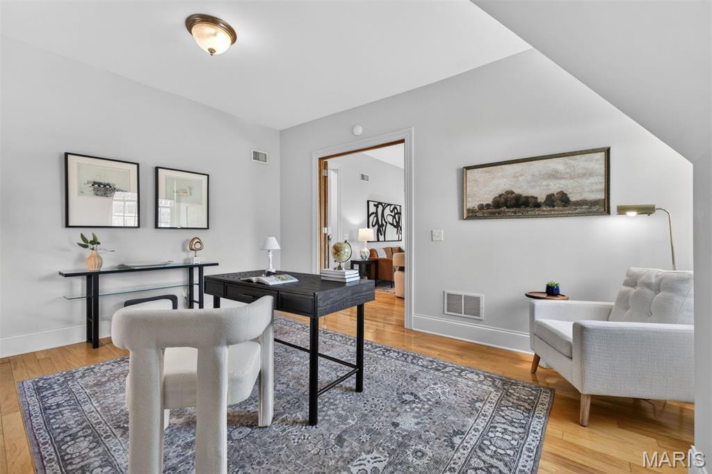 Maryland Place Condo - Residential