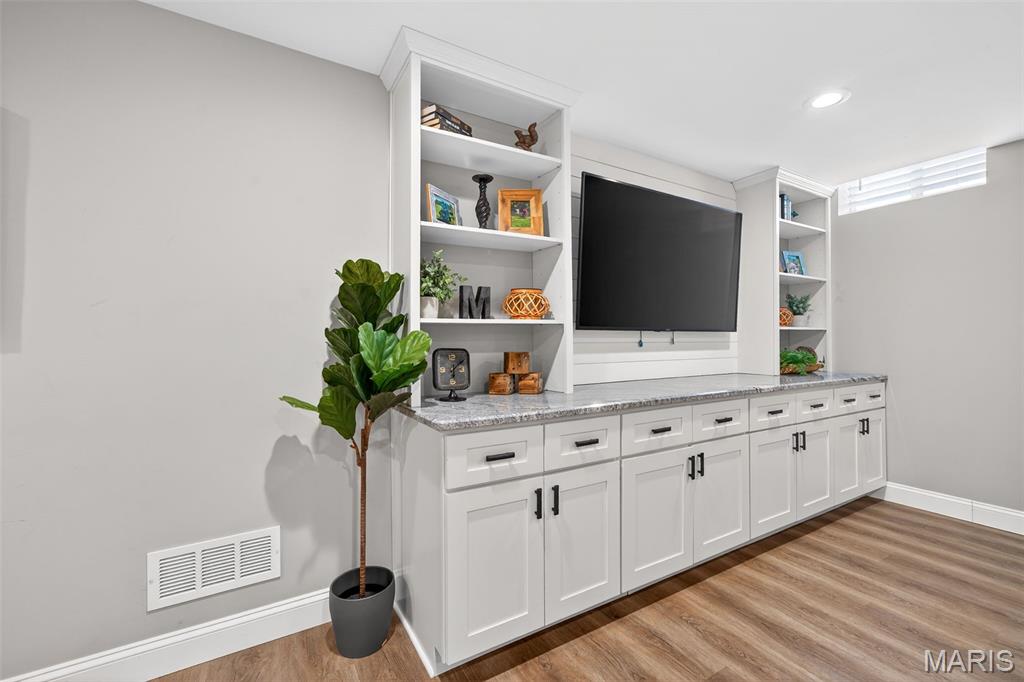 Ests At Bayhill Village - Residential