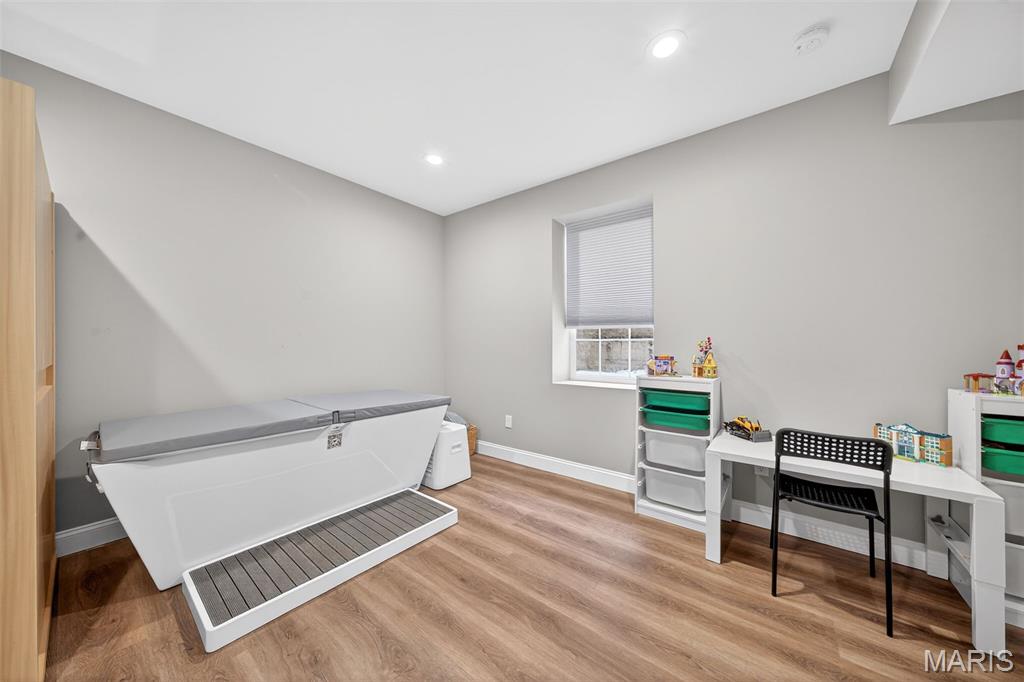 Ests At Bayhill Village - Residential