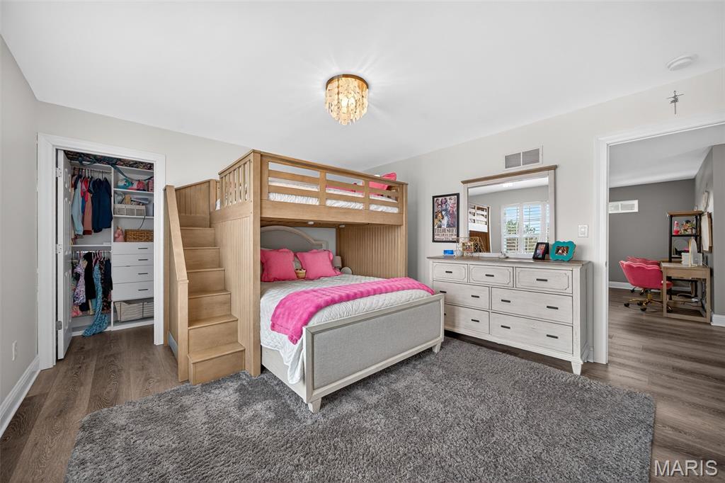 Ests At Bayhill Village - Residential