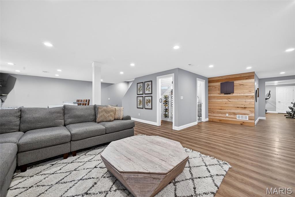 Ests At Bayhill Village - Residential