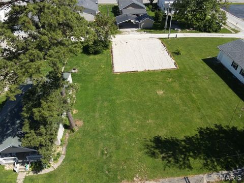 Photo of 207 Jefferson Street, Perry, MO 63462 (MLS # 26031055)