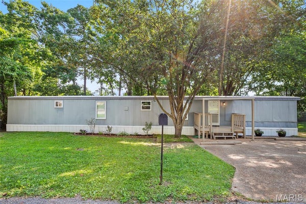 859 THOUSAND PINES DR, FENTON, MO 63026 - Image cda2f2e3a0c4edab05dc67eb3ecb3343/2158294991