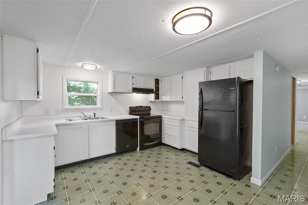 859 Thousand Pines Drive